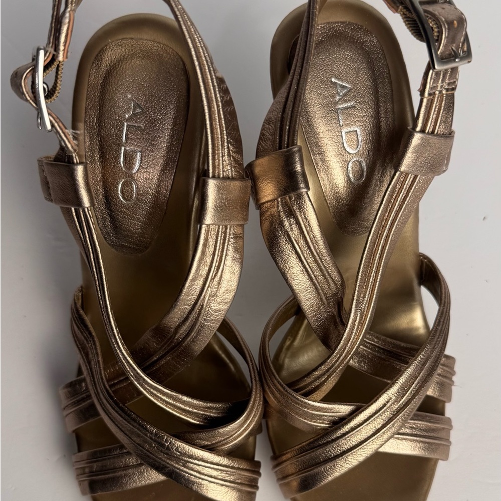 ALDO Women's Gold Strappy Sandals Sz 7 - Picture 7 of 11